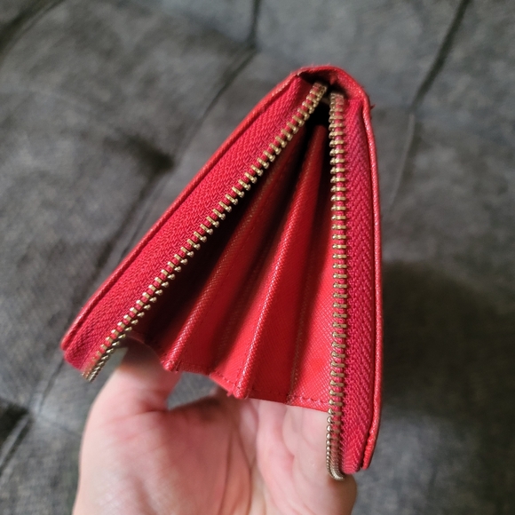 Michael Kors Jet Set Travel Continental Red Leather Wallet - Picture 14 of 16